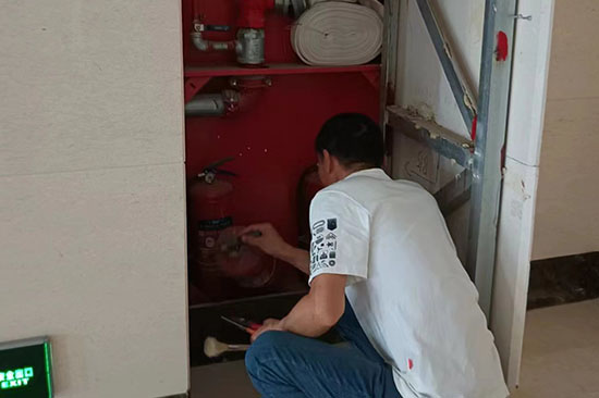 消防維保公司避坑指南：費用、資質、服務陷阱全揭露！